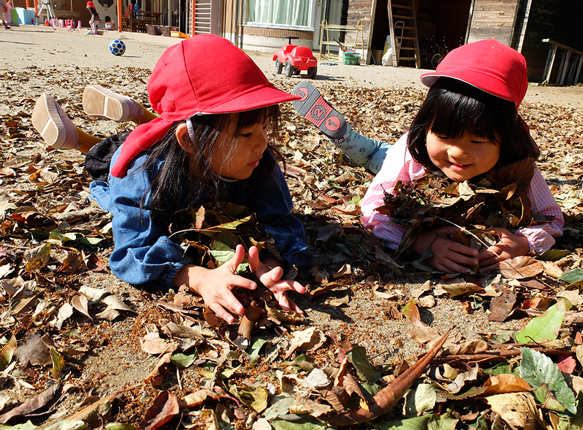 education through environments（環境を通して学び続ける子どもたち）